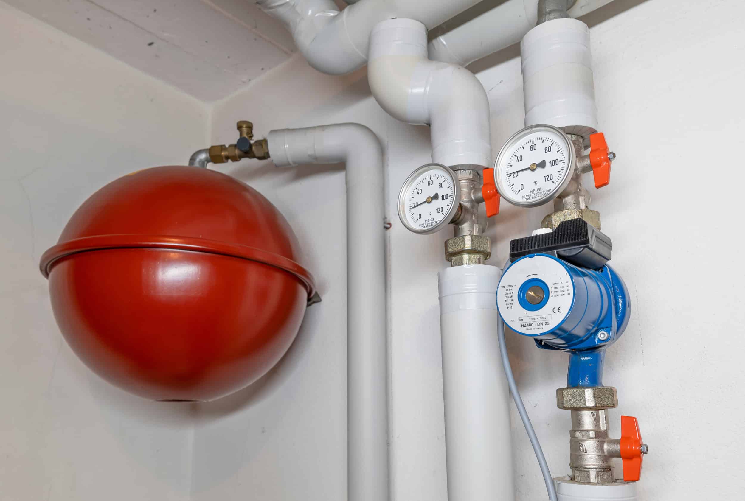 Ausdehnungsgefäß einer Trinkwasser- und Heizungsanlage